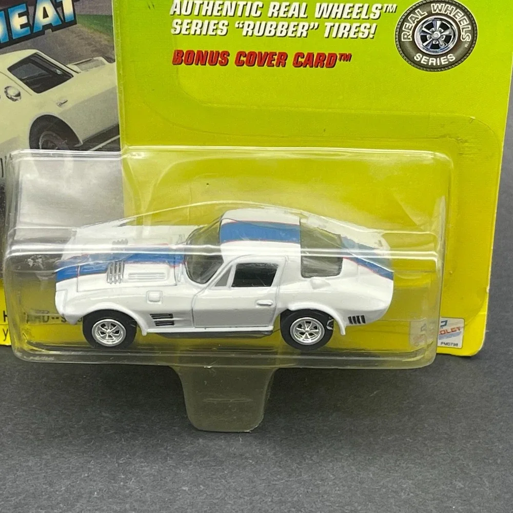 Johnny Lightning Super Chevy 1963 '63 Chevrolet Corvette Grand‎ Sport Car 1/64